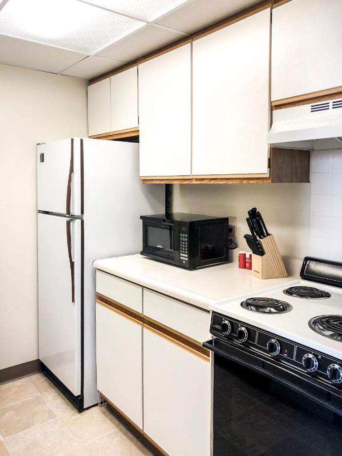 Short Term Rentals At The Park At Trowbridge Senior Community เซาท์ฟิลด์ ภายนอก รูปภาพ