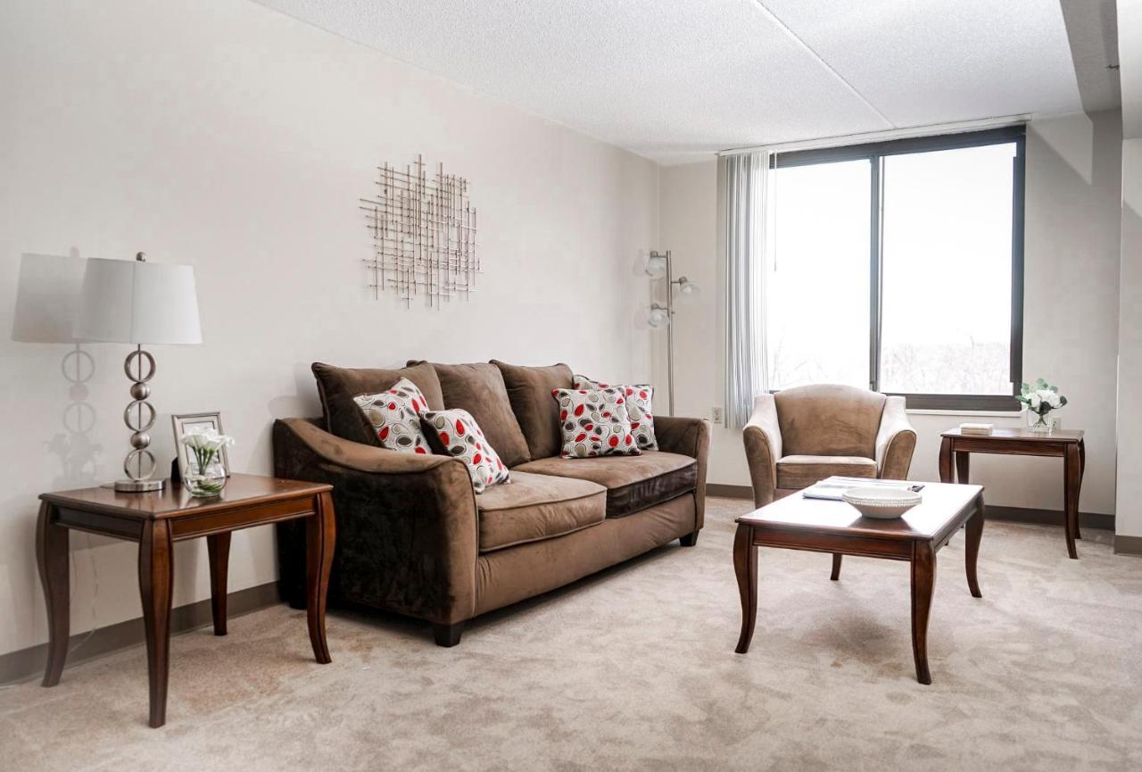 Short Term Rentals At The Park At Trowbridge Senior Community เซาท์ฟิลด์ ภายนอก รูปภาพ