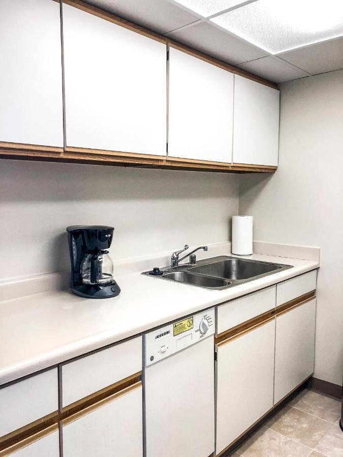Short Term Rentals At The Park At Trowbridge Senior Community เซาท์ฟิลด์ ภายนอก รูปภาพ