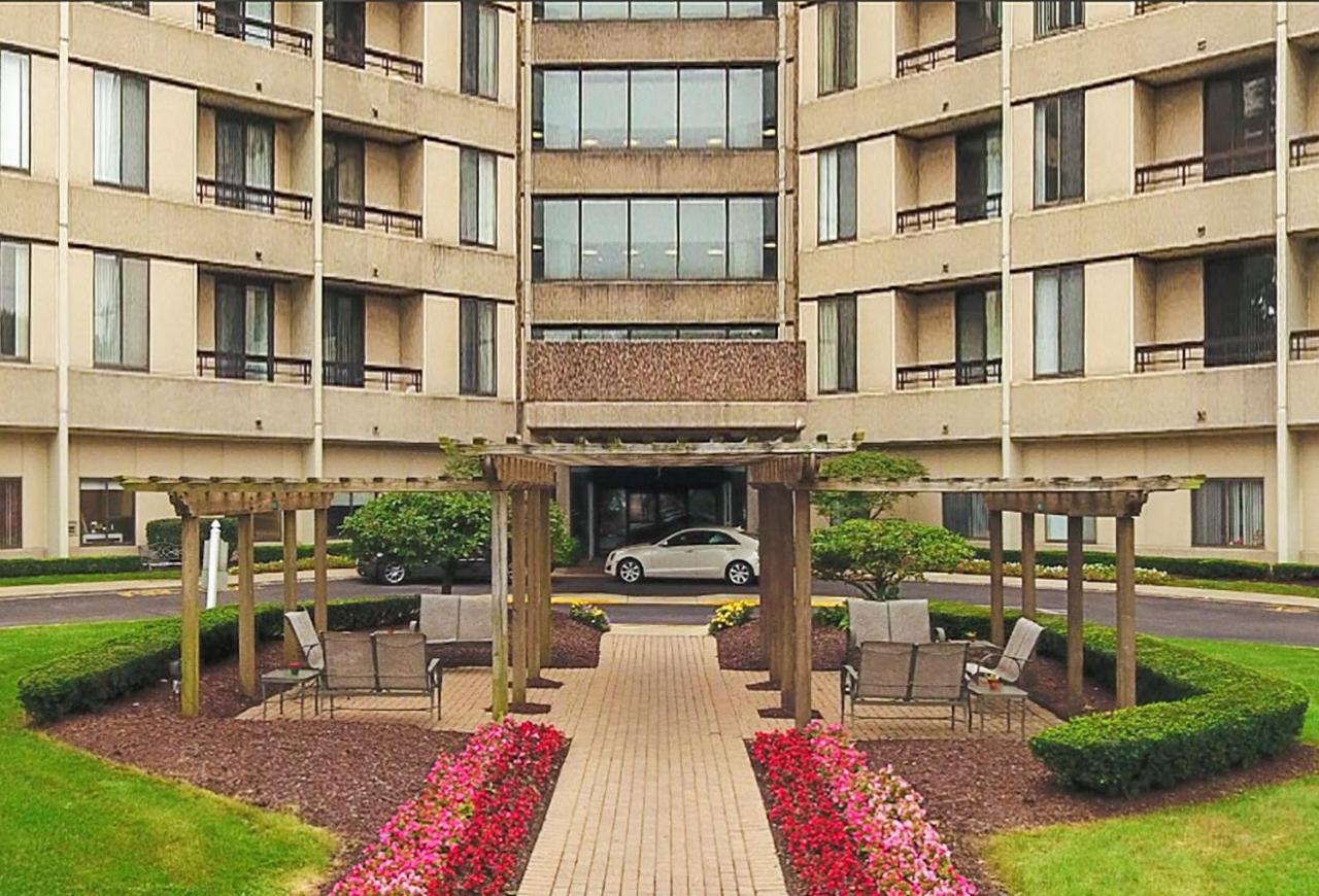 Short Term Rentals At The Park At Trowbridge Senior Community เซาท์ฟิลด์ ภายนอก รูปภาพ