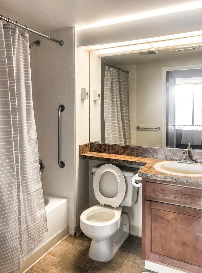 Short Term Rentals At The Park At Trowbridge Senior Community เซาท์ฟิลด์ ภายนอก รูปภาพ