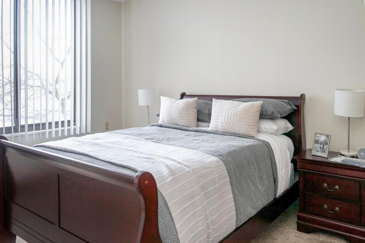 Short Term Rentals At The Park At Trowbridge Senior Community เซาท์ฟิลด์ ภายนอก รูปภาพ