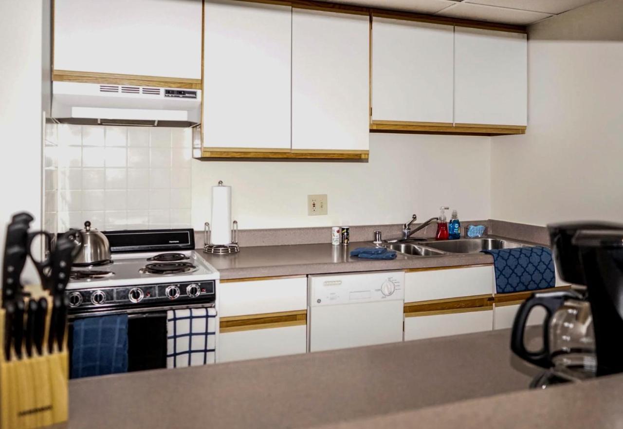 Short Term Rentals At The Park At Trowbridge Senior Community เซาท์ฟิลด์ ภายนอก รูปภาพ