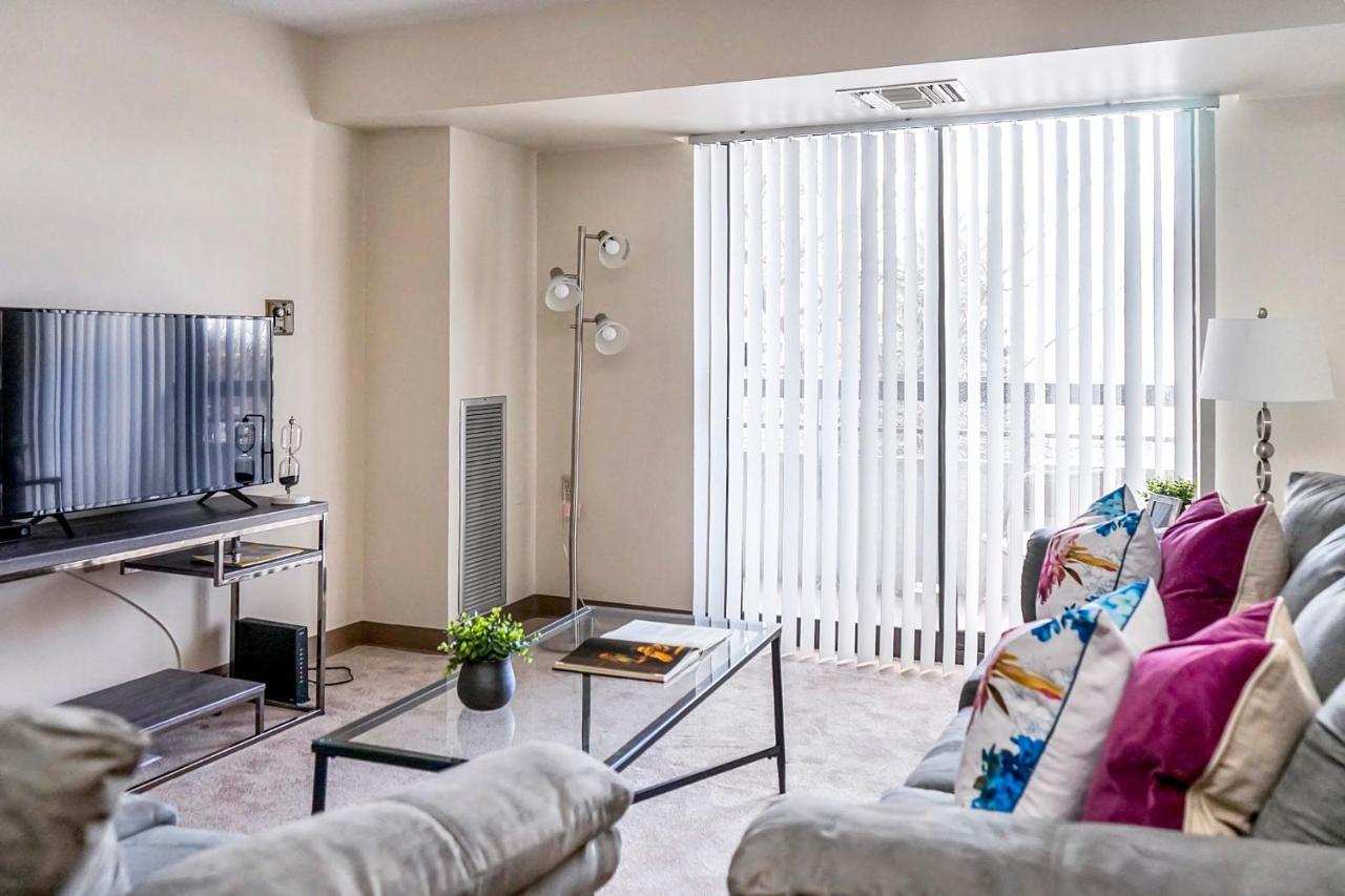 Short Term Rentals At The Park At Trowbridge Senior Community เซาท์ฟิลด์ ภายนอก รูปภาพ