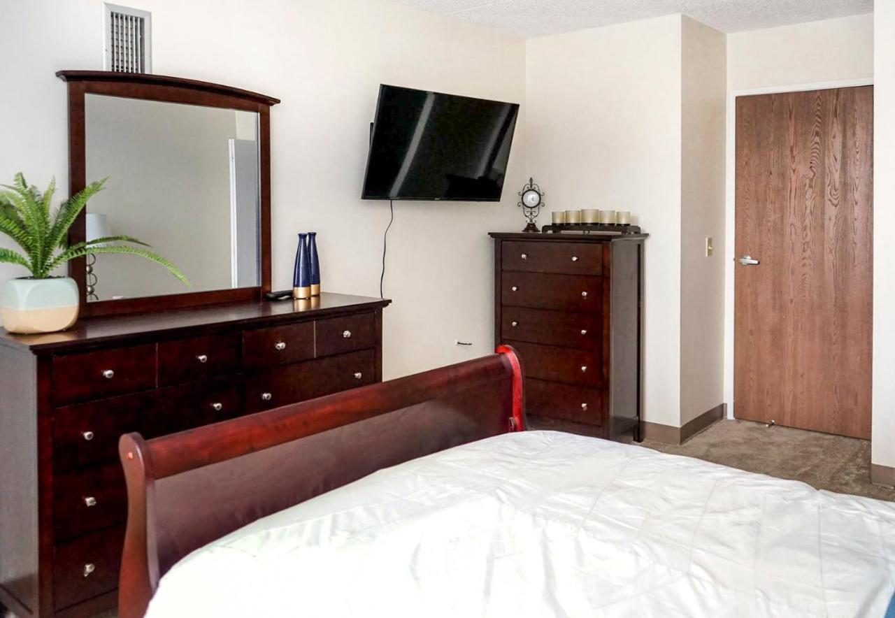 Short Term Rentals At The Park At Trowbridge Senior Community เซาท์ฟิลด์ ภายนอก รูปภาพ