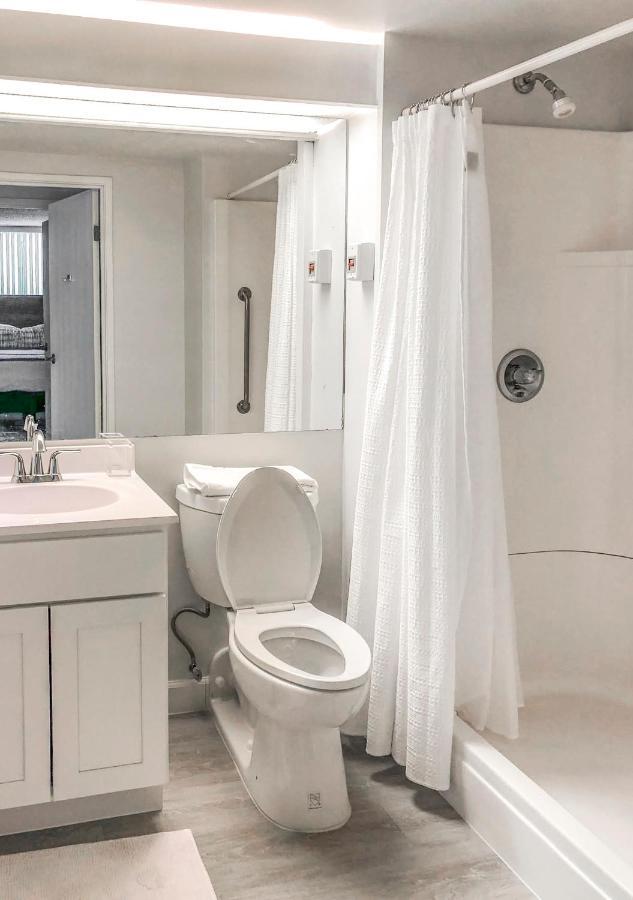 Short Term Rentals At The Park At Trowbridge Senior Community เซาท์ฟิลด์ ภายนอก รูปภาพ